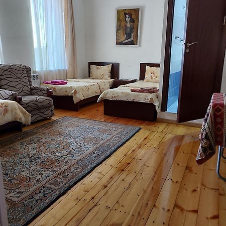 Hotel Bonjour House Erivan Exterior foto