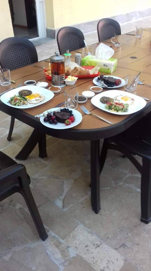 Hotel Bonjour House Erivan Exterior foto