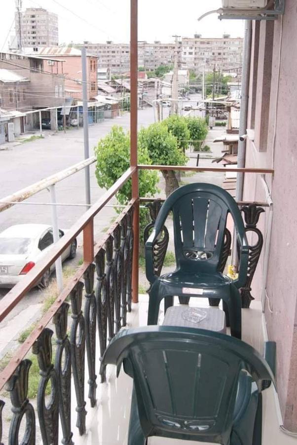 Hotel Bonjour House Erivan Exterior foto