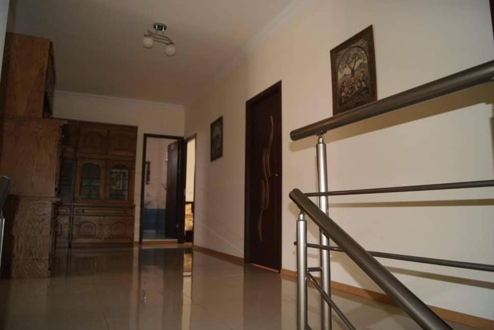 Hotel Bonjour House Erivan Exterior foto