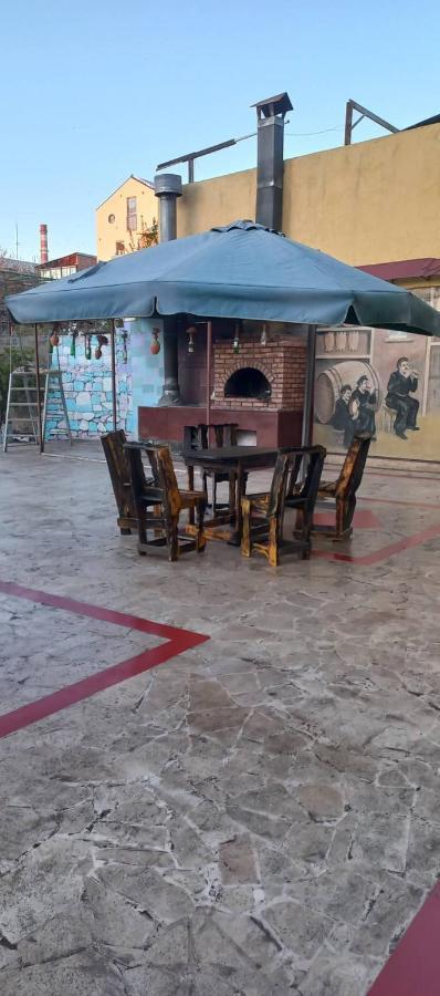 Hotel Bonjour House Erivan Exterior foto
